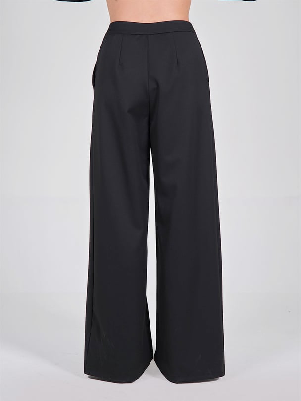 PALAZZO FIT PANTS WITH DEEP PLEATS