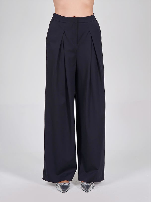 PALAZZO FIT PANTS WITH DEEP PLEATS