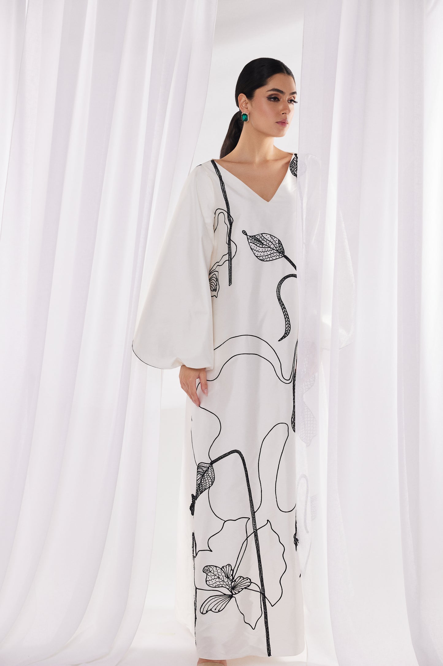 Chic Black and White Floral Kaftan Dress