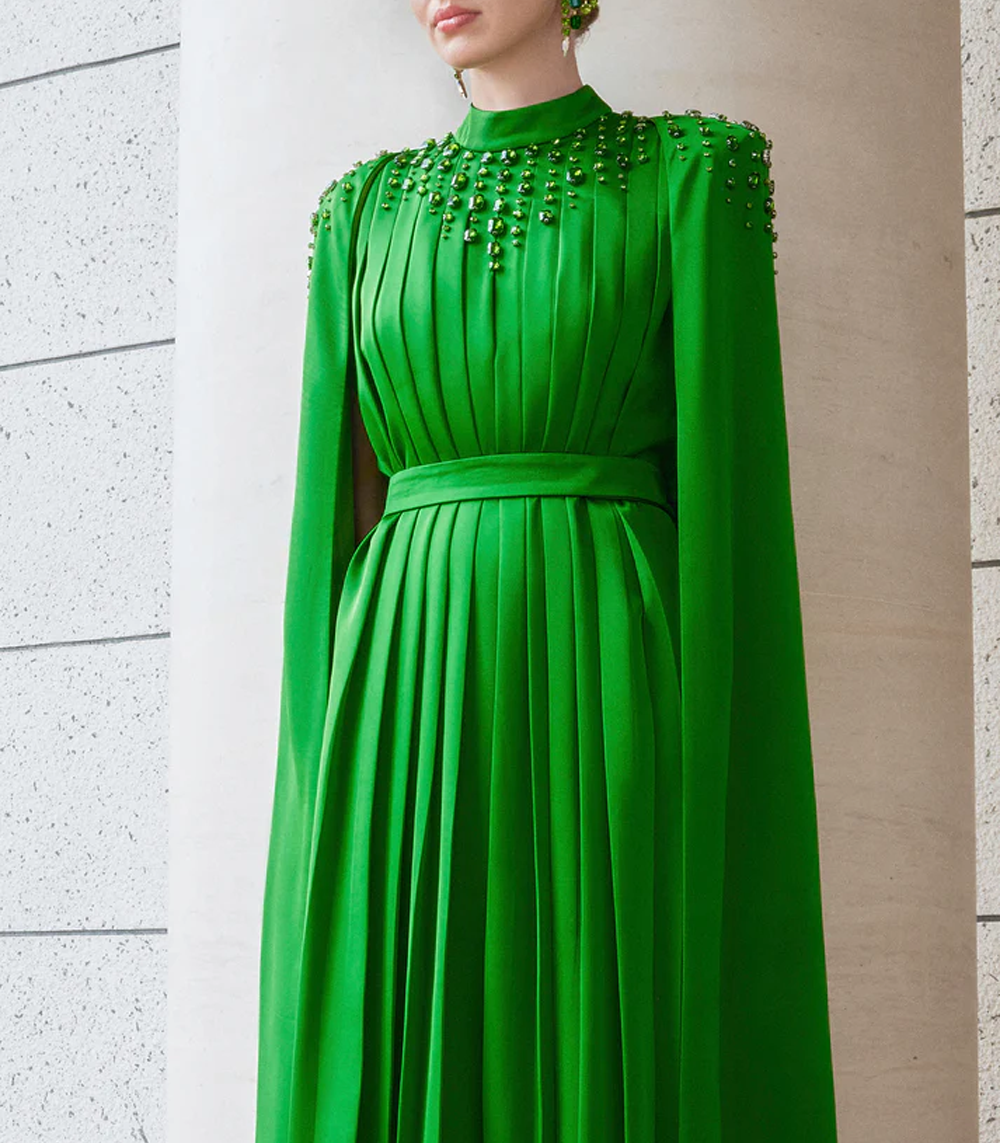 LONG PLEATED TRAPEZE DRESS WITH SHOULDER CAPE