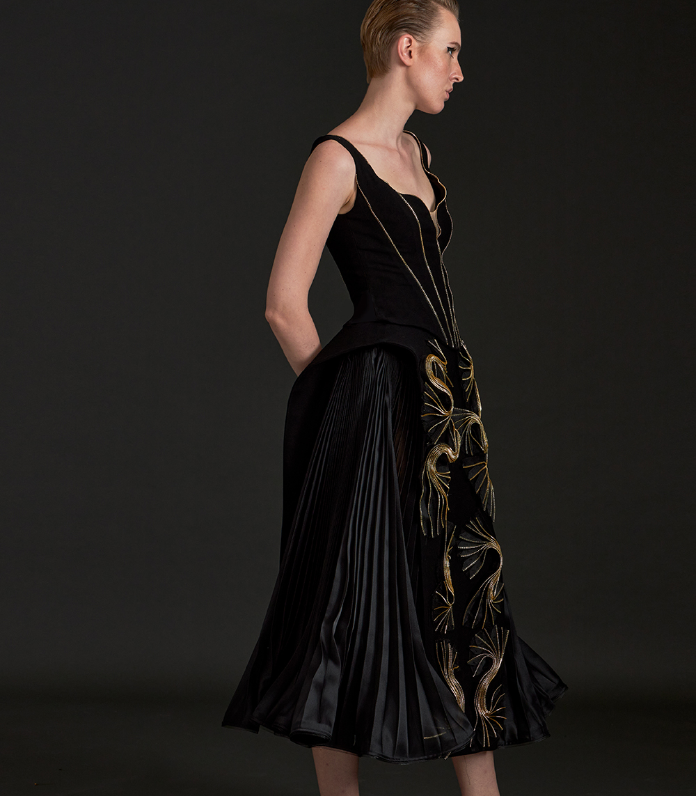 ZIPPER DESIGNED PLEATED GOWN