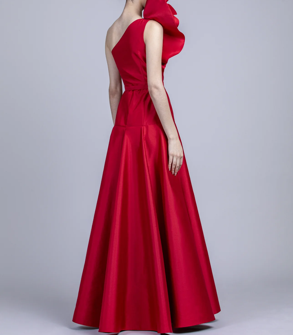 ONE RAFFLE SHOULDER GOWN